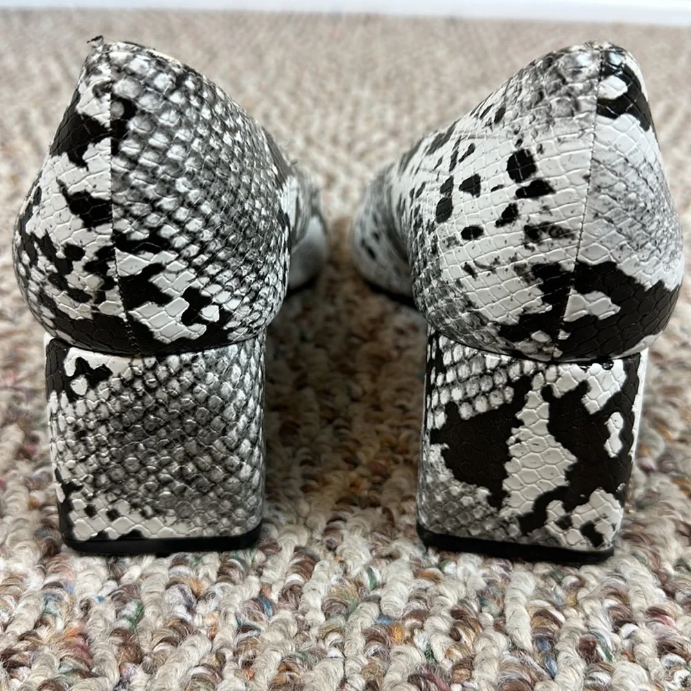 ZARA BLACK AND WHITE SNAKE PRINT BLOCK HEEL PUMP